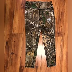 Camp Capri Leggings